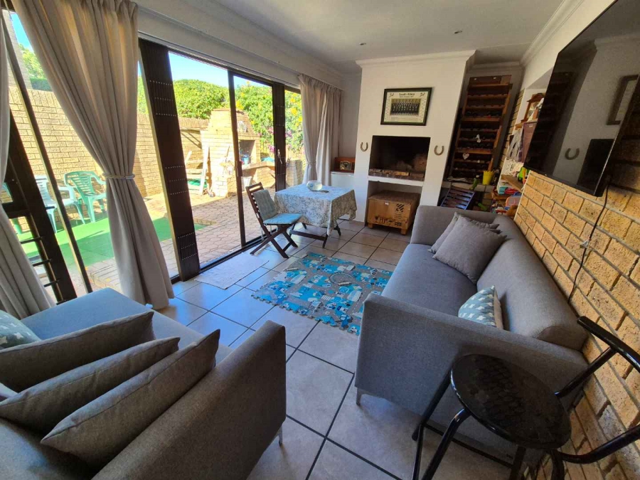 3 Bedroom Property for Sale in Heiderand Western Cape